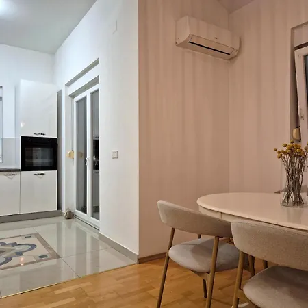 Lägenhet Central Zadar Apartment *